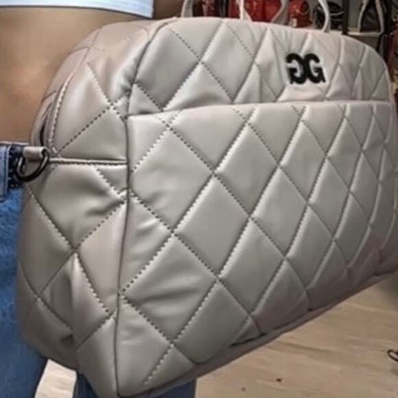 Gilda Paris Weekender Bag Taupe Quilted Travel Tote New With Tags - Picture 7 of 11